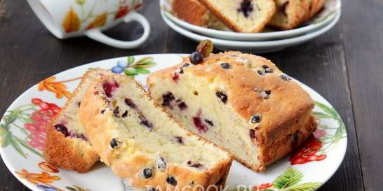 Кекс на сметане с черникой