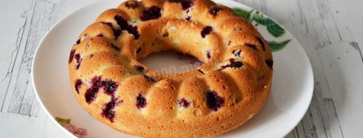 кекс на яичных белках со смородиной. Шаг 11