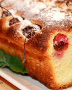 Кекс с черешней