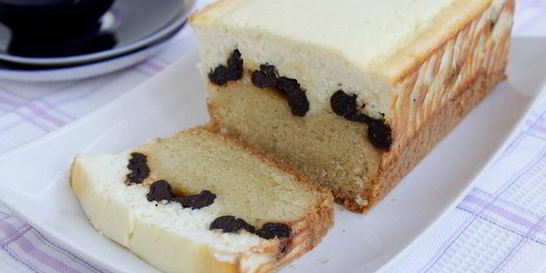 Кекс с черносливом и творогом