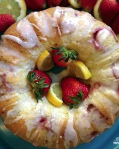 Кекс с клубникой в мультиварке