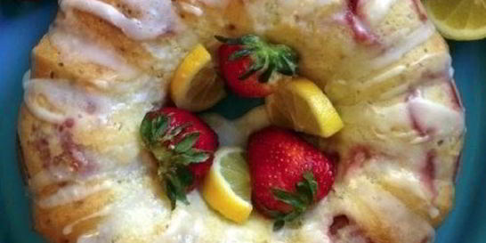 Кекс с клубникой в мультиварке