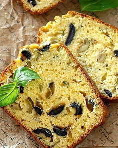 Кекс с оливками, маслинами, базиликом и пармезаном