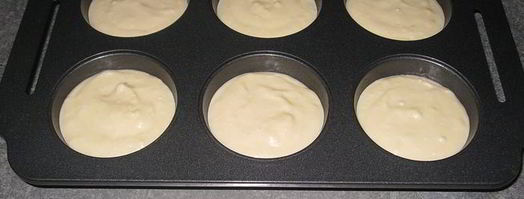 кексы с шоколадной начинкой. Шаг 9