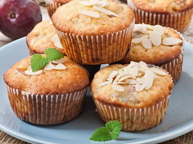 Рецепт мини-кексов со сливами