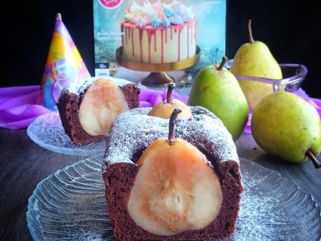 Рецепт шоколадного кекса с грушей в глинтвейне