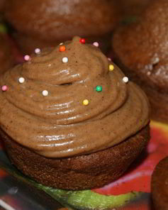 Шоколадные капкейки со сметанным кремом