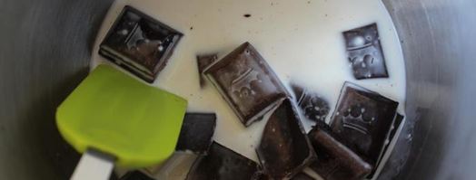 сливочные капкейки с шоколадной начинкой и сырным кремом. Шаг 2