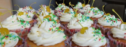 сливочные капкейки с шоколадной начинкой и сырным кремом. Шаг 5