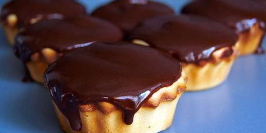 Сливочные кексы с молочным шоколадом