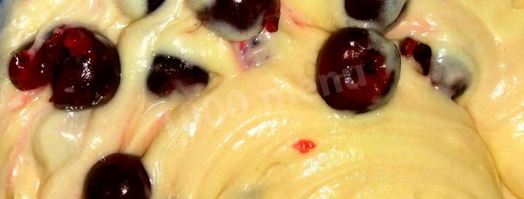 воздушные кексы с вишней. Шаг 7