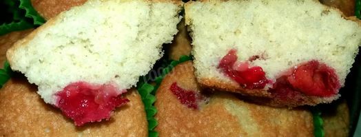 воздушные кексы с вишней. Шаг 10