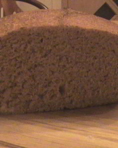 Бездрожжевой хлеб на закваске с цельнозерновой мукой