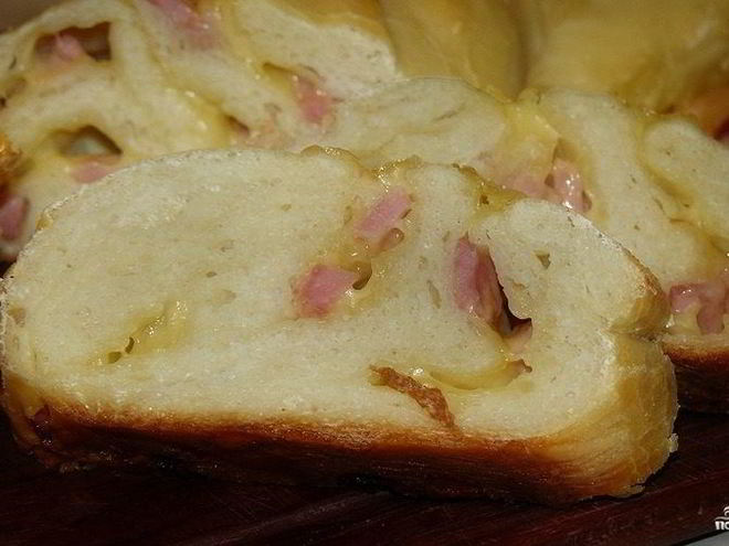 Рецепт хлеба с колбасой и сыром в хлебопечке