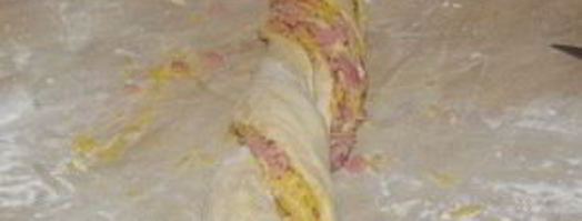 хлеб с колбасой и сыром в хлебопечке. Шаг 7