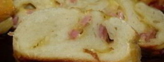 хлеб с колбасой и сыром в хлебопечке. Шаг 9