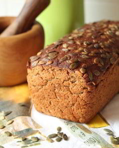 Хлеб с творогом и тыквенными семечками на ржаной закваске