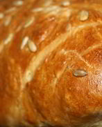 Медовый хлеб с отрубями и семечками подсолнечника