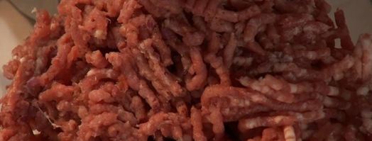 мясной хлеб с яйцом и орехами. Шаг 2