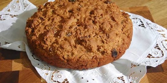 Ореховый хлеб с сухофруктами
