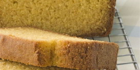 Сладкий кукурузный хлеб с пахтой