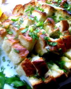 Сырный хрустящий батон с чесноком