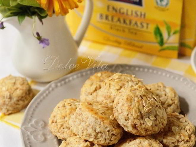 Рецепт цельнозерновых мини-сконов с овсяными хлопьями