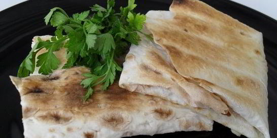 Конвертики из лаваша с сыром