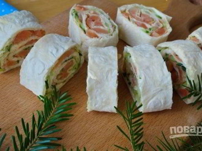 Рецепт лаваша с красной рыбой и огурцом