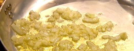 лаваш с яйцом, селедкой и зеленью. Шаг 2