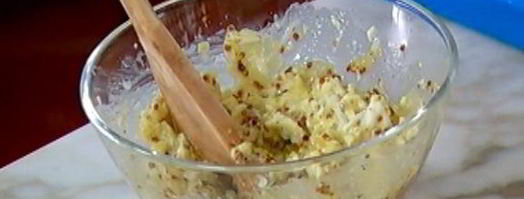 лаваш с яйцом, селедкой и зеленью. Шаг 5