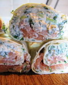 Лаваш закусочный, с творогом и семгой