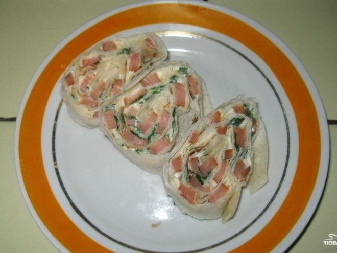 Рецепт рулетиков из лаваша с рыбой