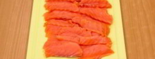 рулетики из лаваша с семгой и ветчиной. Шаг 2