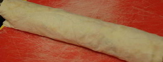 рулеты из лаваша с крабовым мясом и красной рыбой. Шаг 2