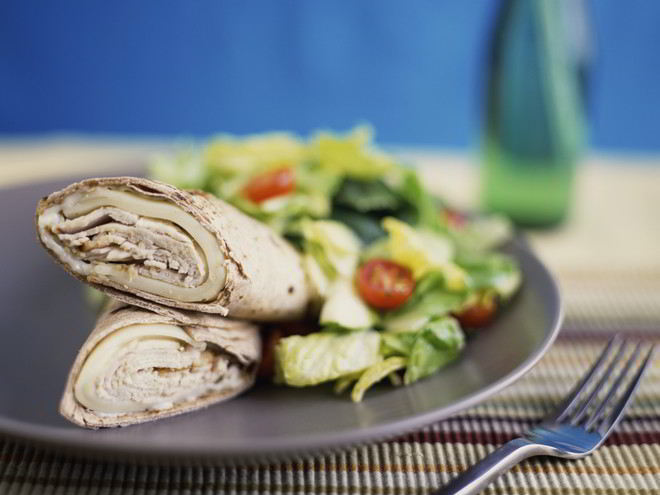 Рецепт рулетов из лаваша с плавленым сыром