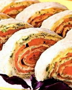 Рулеты из тонкого лаваша с семгой и сыром