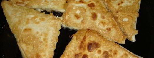 закуска из крабовых палочек в лаваше, обжаренная. Шаг 12