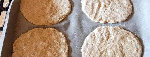 фокачча из гречневой муки с персиками. Шаг 6