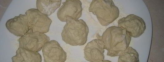 фокачча из шариков с сыром и оливками. Шаг 5