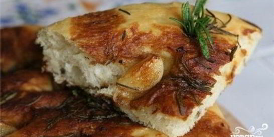 Фокачча с чесноком