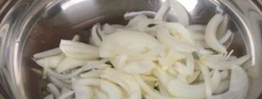 фокачча с луком на дрожжевом тесте. Шаг 5