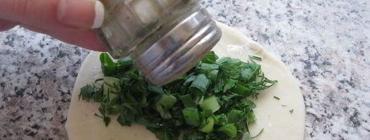 лепешка с зеленью. Шаг 5