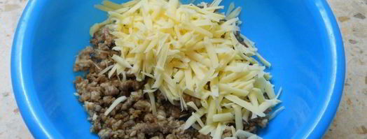 лепешки из лаваша с мясом и сыром. Шаг 2