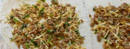 лепешки из лаваша с мясом и сыром. Шаг 4