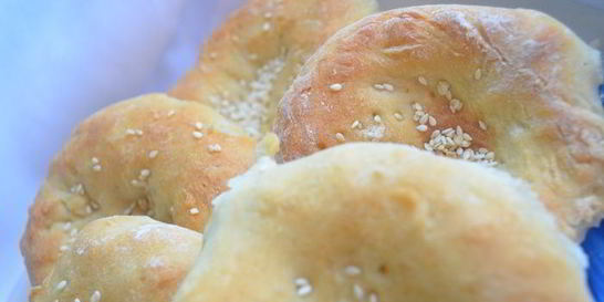 Лепешки с кунжутом