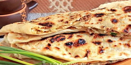 Лепешки с начинкой на сковороде