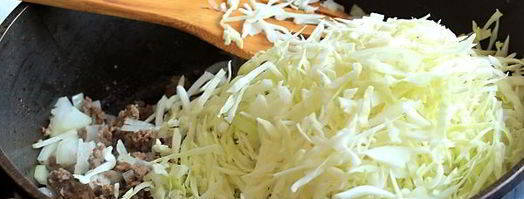 лепешки с начинкой на сковороде. Шаг 7