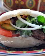 Пита с начинкой и без