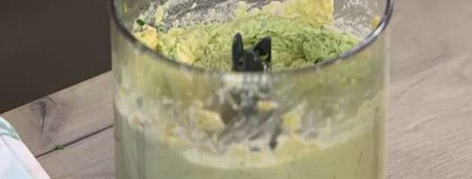 пита с овощами и хумусом. Шаг 4